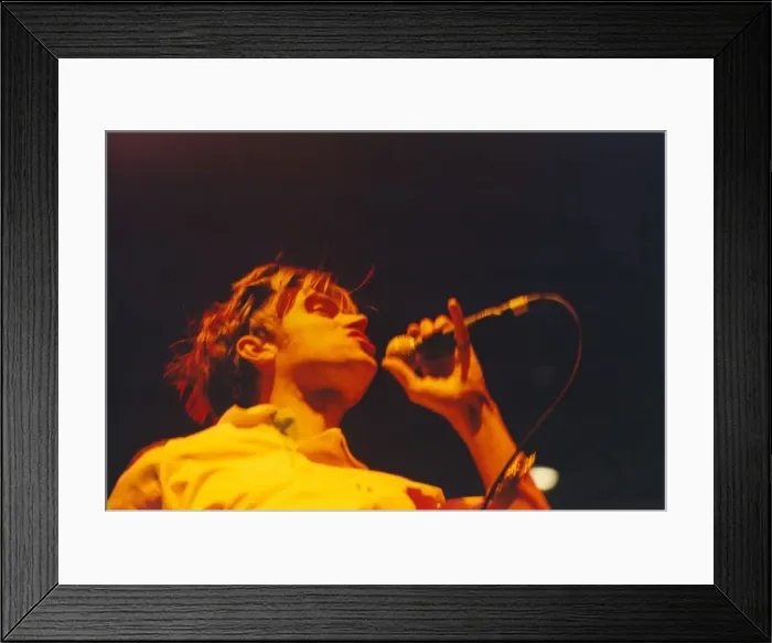 Framed Print : Damon Albarn of Blur performs at the Newcastle Arena. 08  /  12  /  95