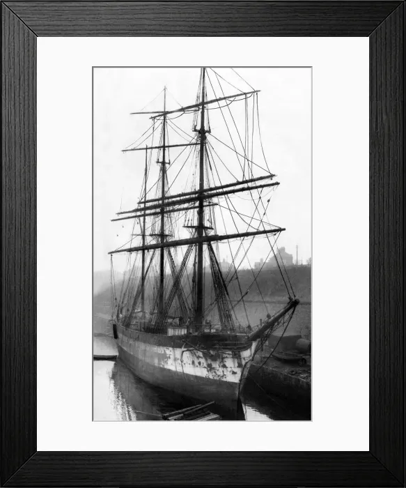 Framed Print : The Finnish Barque sailing ship Thekla lying at Sunderland, where she is to be boken up