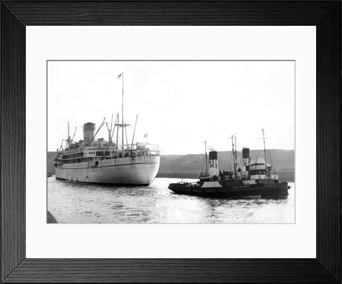 Framed Print : The Ship Gothic being pulled up the River Tyne by tugs