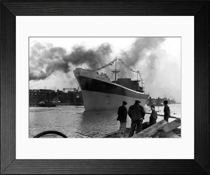 Framed Print : Workmen and spprentices who helped build the 12, 900 ton motor-ship King Theseus stand in Framed Print : Workmen and spprentices who helped build the 12, 900 ton motor-ship King Theseus stand in