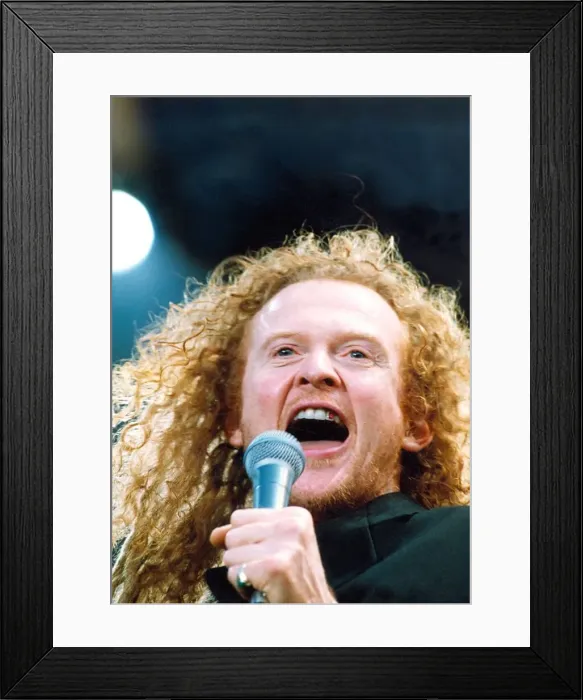 Framed Print : Simply Red perfrom at the Gateshead Stadium on 14th July 1991