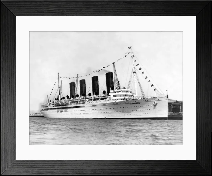 Framed Print : The super liner Mauretania in 1935 Framed Print : The super liner Mauretania in 1935