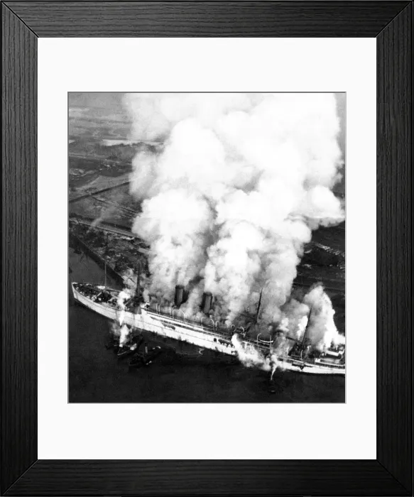 Framed Print : Smoke pouring from The Empress of Scotland ship at Blyth which was destroyed by fire Framed Print : Smoke pouring from The Empress of Scotland ship at Blyth which was destroyed by fire