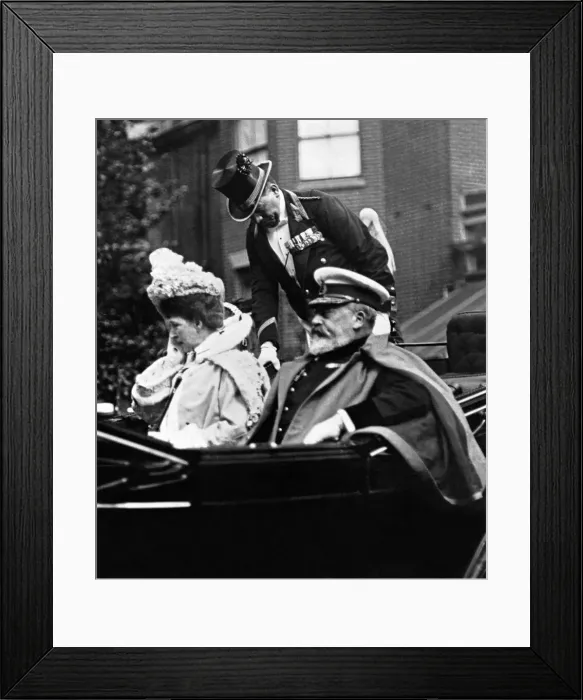Framed Print : His Majesty King Edward VII and his wife Queen Alexandra in the royal carriage on their