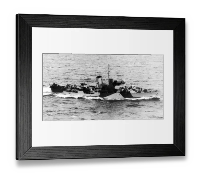 Framed Print : HMS Eglantine a Norwegian Flower Class Corvette seen here on convoy duty in the Western