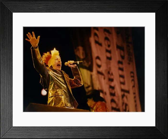 Framed Print : Sex Pistols perform at the Phoenix Festival, Long Marston Airfield, near Stratford Framed Print : Sex Pistols perform at the Phoenix Festival, Long Marston Airfield, near Stratford