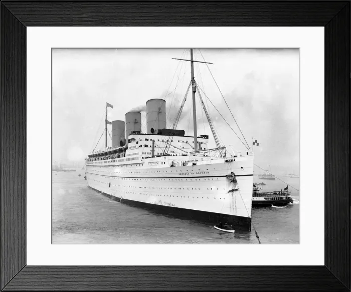 Framed Print : The Canadian Pacific ocean liner Empress of Britain. Circa 1936 Framed Print : The Canadian Pacific ocean liner Empress of Britain. Circa 1936