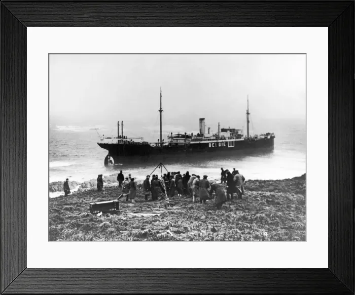 Framed Print : Belgian ship aground off the Devon coast with passengers being brought ashore Framed Print : Belgian ship aground off the Devon coast with passengers being brought ashore