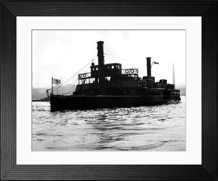 Framed Print : Woolwich Ferry seen here crossing the River Thames. Circa 1925 Framed Print : Woolwich Ferry seen here crossing the River Thames. Circa 1925