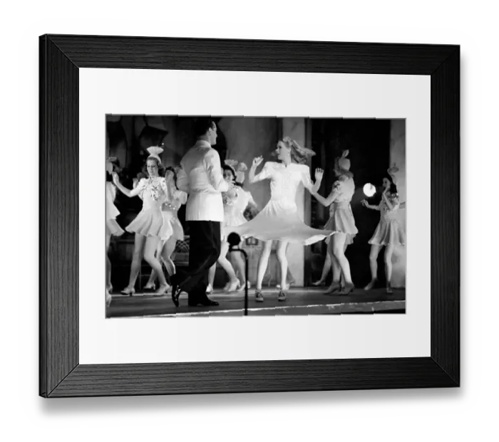 Framed Print : Sally Gray in the 1937 film Lady Behave'. August 1937 OL305L-002