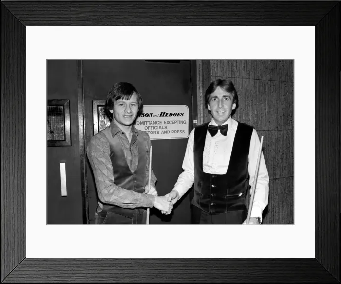 Framed Print : Alex Higgins and Terry Griffiths, February 1981 Framed Print : Alex Higgins and Terry Griffiths, February 1981