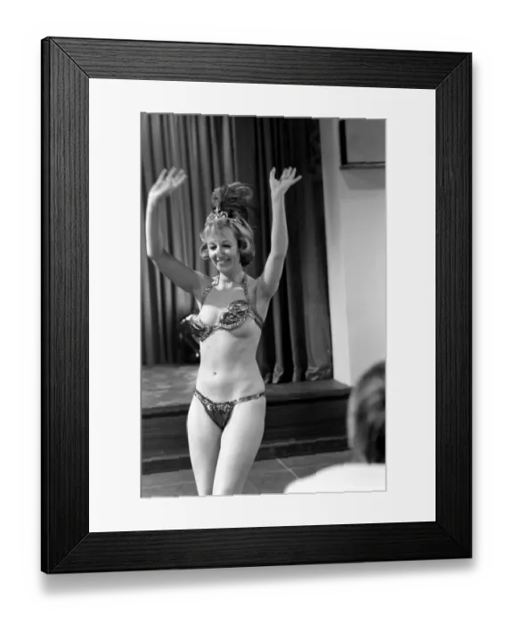 Framed Print : Pinewood Studios for film nCarry on Behindi: Jenny Cox a comedy actress who had to learn Framed Print : Pinewood Studios for film nCarry on Behindi: Jenny Cox a comedy actress who had to learn