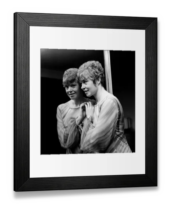 Framed Print : Shani Wallis at the reception of the big screen version of Oliver