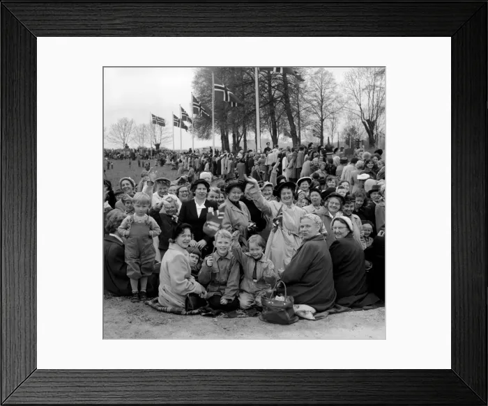Framed Print : Crowds gather outside the cathedral for the wedding of Norwayan Princess Ragnhild who Framed Print : Crowds gather outside the cathedral for the wedding of Norwayan Princess Ragnhild who