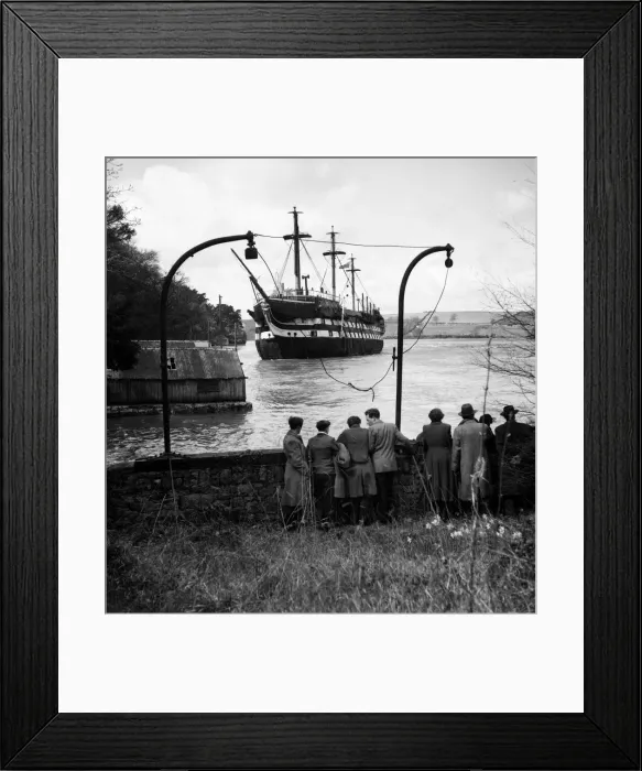 Framed Print : The Conway (Cadet Ship) goes aground near the Meniai Bridge Framed Print : The Conway (Cadet Ship) goes aground near the Meniai Bridge