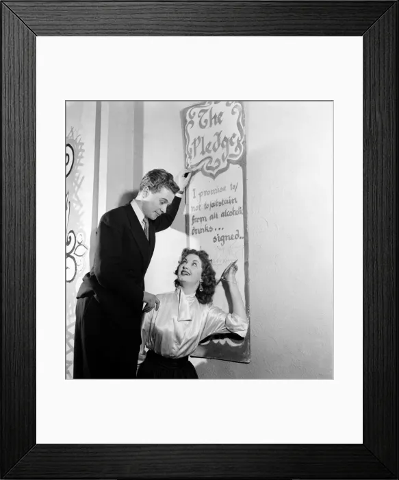 Framed Print : James Kenny and Shirley Lorime sign the pledge at 1st night of play