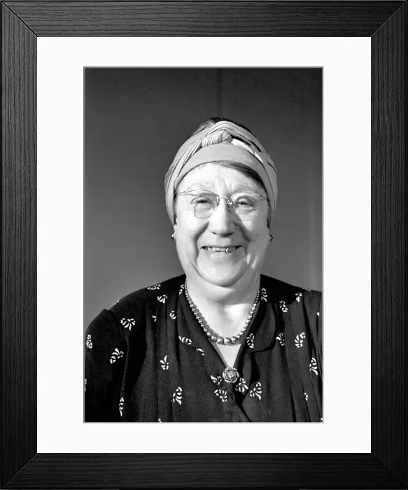 Framed Print : Maria David, Wardrobe Mistress. March 1953 D1019-001