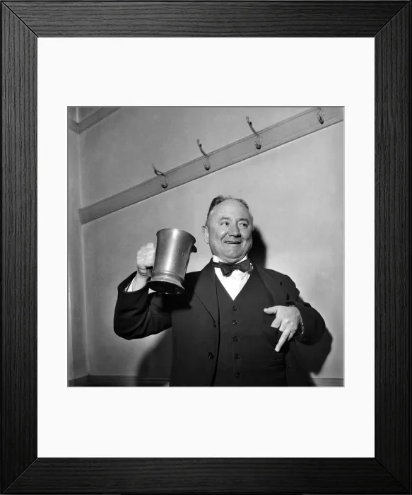 Framed Print : Hector Hughes, Q. C. Labour M. P. for Aberdeen North enjoys a tankard of Inn Coope beer Framed Print : Hector Hughes, Q. C. Labour M. P. for Aberdeen North enjoys a tankard of Inn Coope beer