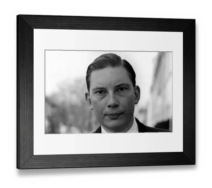 Framed Print : Henry Paul Guinness Channon MP for Southend West, son of the late Sir Henry Channon Framed Print : Henry Paul Guinness Channon MP for Southend West, son of the late Sir Henry Channon
