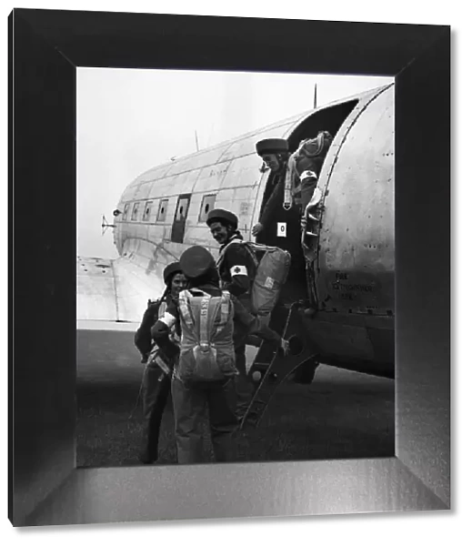 RAF Parachute Nurses. October 1948 O15033-008
