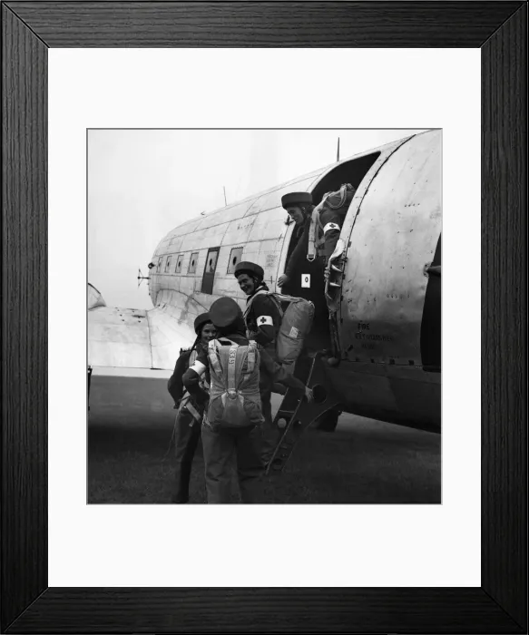 Framed Print : RAF Parachute Nurses. October 1948 O15033-008 Framed Print : RAF Parachute Nurses. October 1948 O15033-008