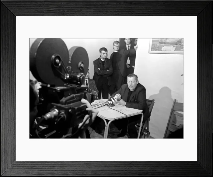 Framed Print : Northern Ireland August 1969. Reverend Ian Paisley gives a press conference