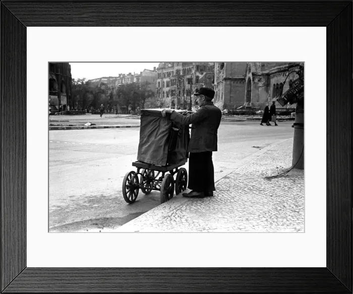 Framed Print : General views of Berlin following the Occupation of the British sector by UK Troops Framed Print : General views of Berlin following the Occupation of the British sector by UK Troops