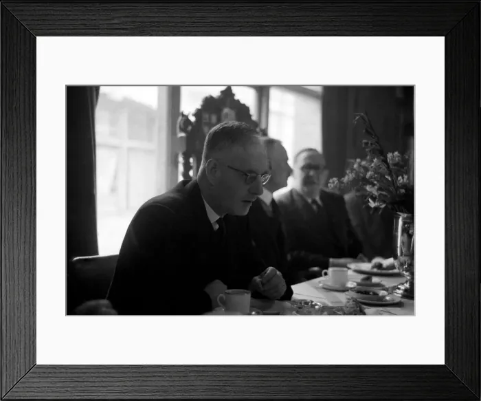 Framed Print : John Cortin Australian Prime Minister 1941-1945. January 1942 OL304D Framed Print : John Cortin Australian Prime Minister 1941-1945. January 1942 OL304D