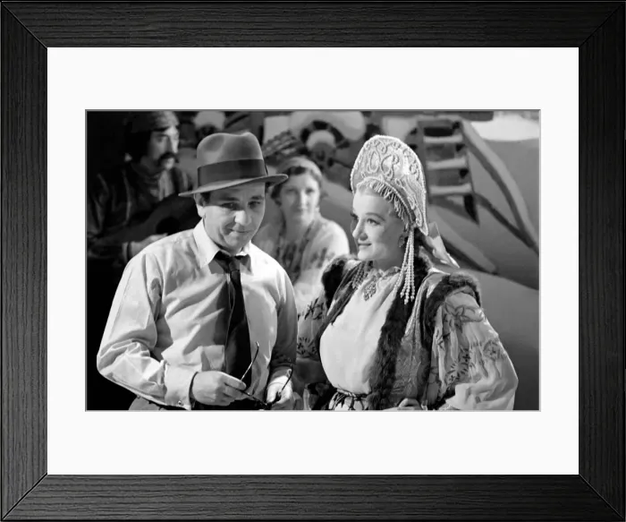 Framed Print : Sally Gray in the film CafAoe Collette. July 1938 OL305M-001 Framed Print : Sally Gray in the film CafAoe Collette. July 1938 OL305M-001