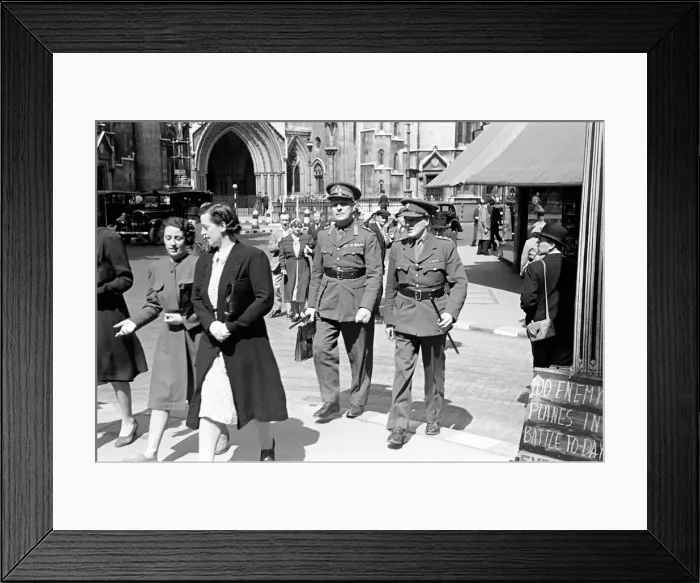 Framed Print : Viscount Gort (left) Chief of the Imperial General Staff, full name