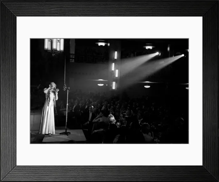 Framed Print : Gracie Fields seen here performing at the Dorchester Hotel Circa. January 1938 OL305G