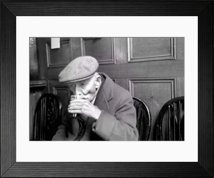 Framed Print : Charles Mayhew aged 100. October 1939 OL304I Framed Print : Charles Mayhew aged 100. October 1939 OL304I