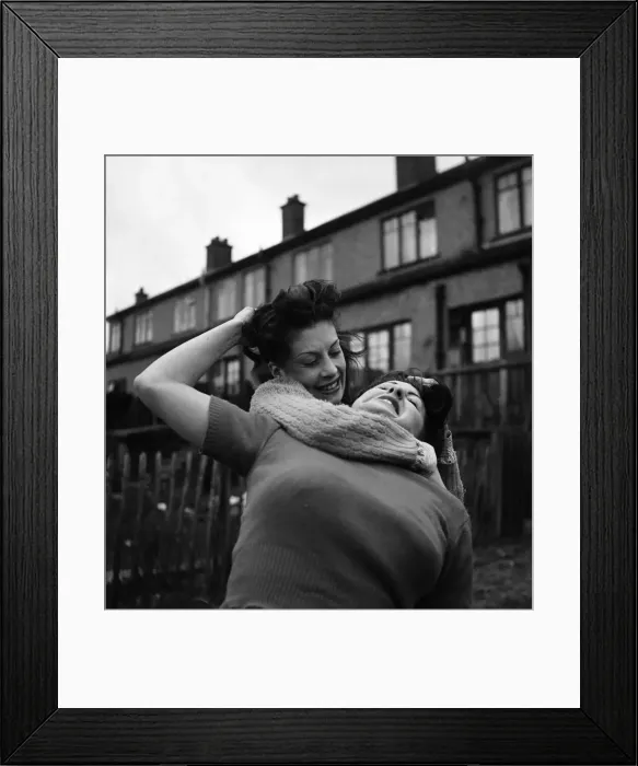 Framed Print : Peggy Hughes stunt girl seen here on Film location. April 1947 O7334-002 Framed Print : Peggy Hughes stunt girl seen here on Film location. April 1947 O7334-002