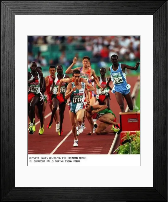 : EL GUERROUJ ATHLETICS FALLS DURING 1500M FINAL : EL GUERROUJ ATHLETICS FALLS DURING 1500M FINAL