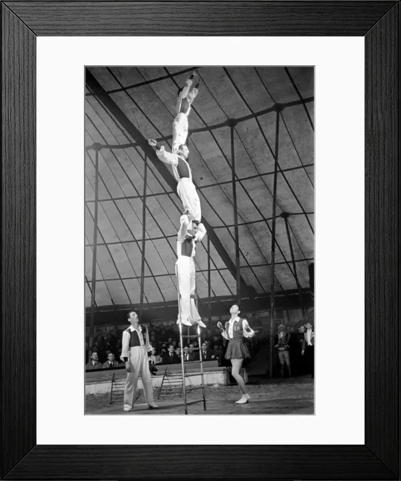 Framed Print : Bertram Mills Circus at Luton. April 1950 O23401-011 Framed Print : Bertram Mills Circus at Luton. April 1950 O23401-011