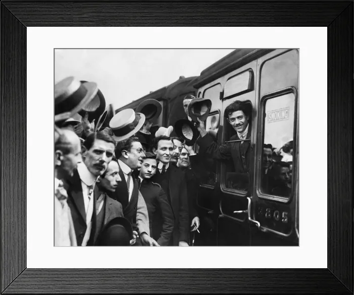 Framed Print : Pietri Dorando the Italian marathon runner who won the hearts of the British public after Framed Print : Pietri Dorando the Italian marathon runner who won the hearts of the British public after