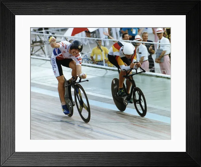 Framed Print : Chris Boardman winning the Olympic Pursuit Gold Medal as he passes the German 1992