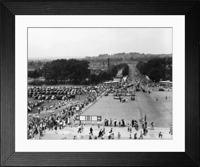 Framed Print : Olympic Games 1948 Crowds outside Wembley Stadium Framed Print : Olympic Games 1948 Crowds outside Wembley Stadium