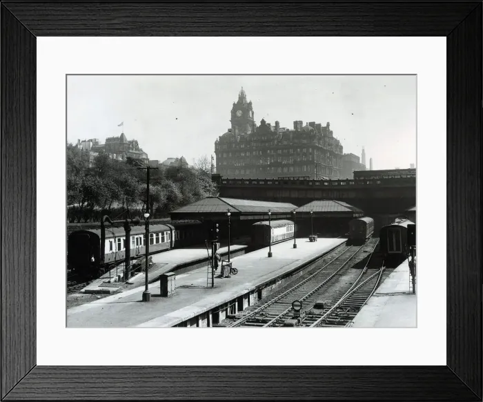 Framed Print : General view of Waverley Station Framed Print : General view of Waverley Station