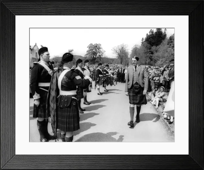 Framed Print : Atten-Shun! His Grace the Duke of Atholl, has his very own private army Framed Print : Atten-Shun! His Grace the Duke of Atholl, has his very own private army