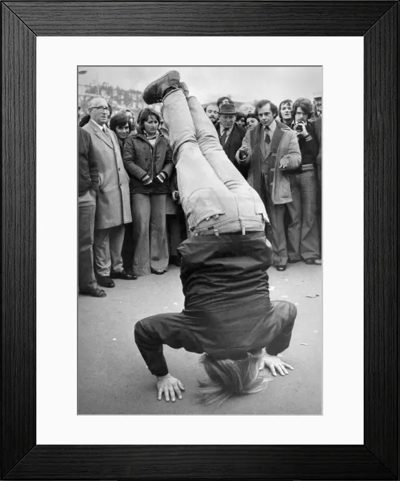 Framed Print : 20 year old American student Tom Athmann stands on his head for the Speakers Corner Framed Print : 20 year old American student Tom Athmann stands on his head for the Speakers Corner