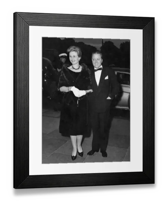 Framed Print : Richard Attenborough and wife attend a film premiere in Leicester Square, London