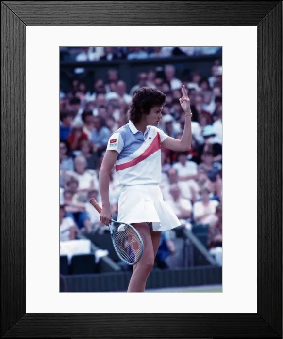 Framed Print : Wimbledon Semi Final. Steffi Graf v. Pam Sheiver. June 1988 88-3518-013