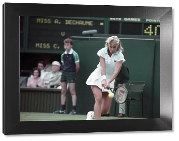 Wimbledon Tennis. (Chris Evert). June 1988 88-3341-056