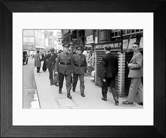 Framed Print : Viscount Gort (left) Chief of the Imperial General Staff, full name