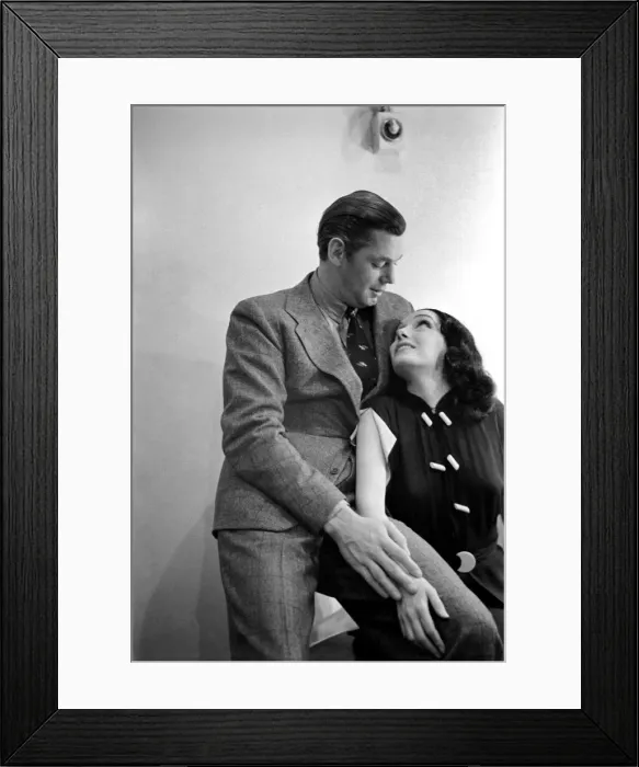 Framed Print : Jupe Valley and American actor Johnny Weissmuller. January 1939 OL305A-F-001 Framed Print : Jupe Valley and American actor Johnny Weissmuller. January 1939 OL305A-F-001