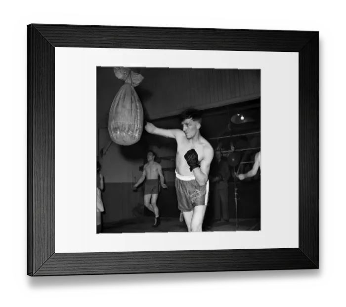 Framed Print : Sport Boxing Ken Mayuard, Ashton-under-Lyne lightweight. C6330 Framed Print : Sport Boxing Ken Mayuard, Ashton-under-Lyne lightweight. C6330