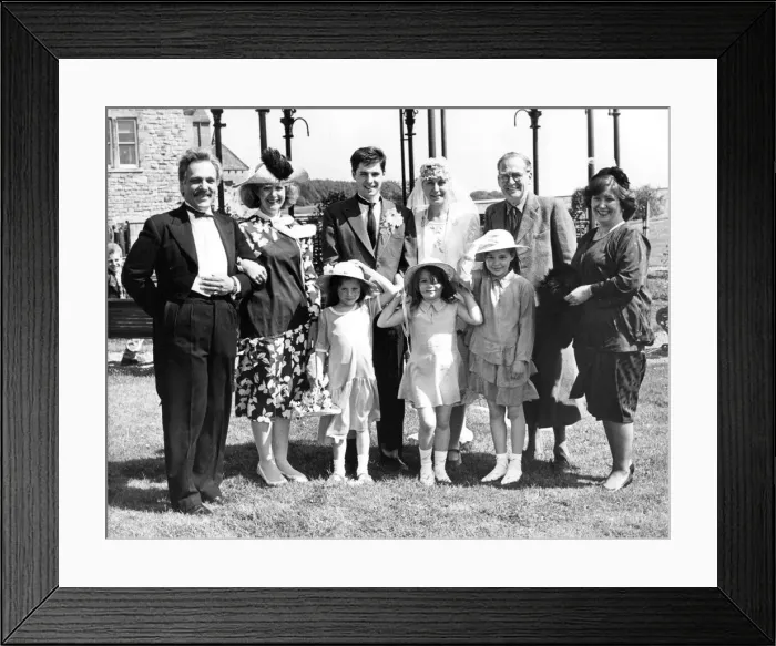 Framed Print : Workers at Beamish Open Air Museum put on their glad rags for a 1920s style wedding