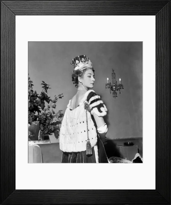 Framed Print : Norman Hartnells coronation robes for peeresses. October 1952 C5190-001 Framed Print : Norman Hartnells coronation robes for peeresses. October 1952 C5190-001