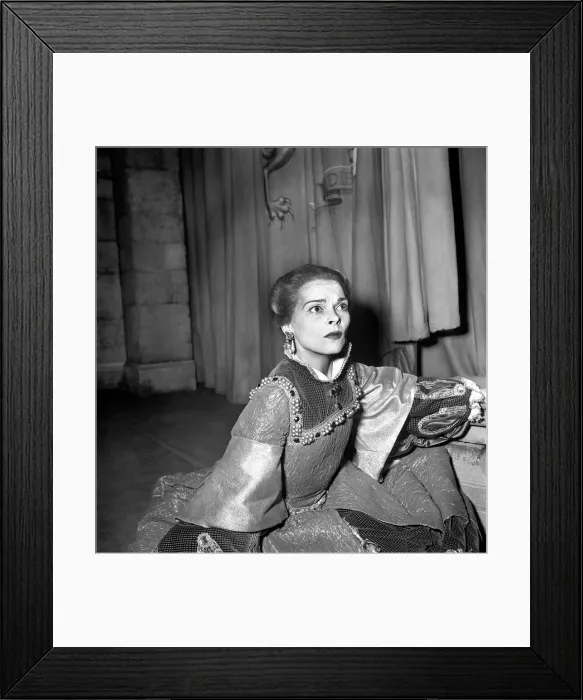 Framed Print : A Scene from the play Young Elizabeth'at the Criterion Theatre. October 1952 Framed Print : A Scene from the play Young Elizabeth'at the Criterion Theatre. October 1952